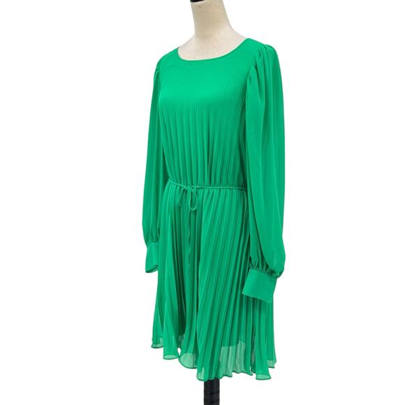 Torrid NWT Kelly Green Chiffon Accordion Pleated Long Sleeve A-line Mini Dress - Picture 5 of 16